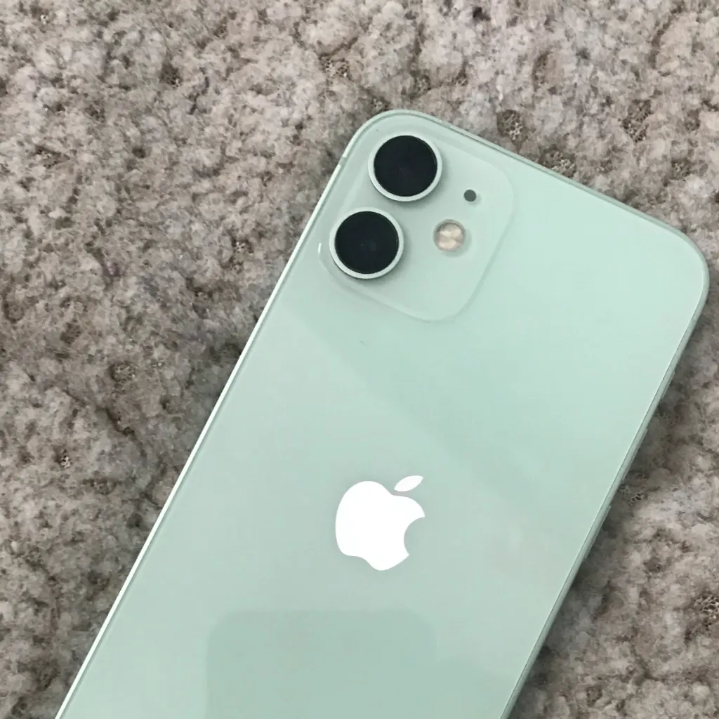 chat with ai character: iPhone