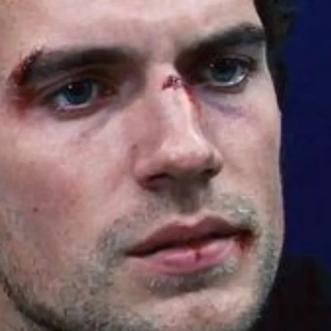 chat with ai character: Henry Cavill