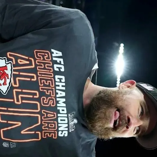 chat with ai character: Travis kelce