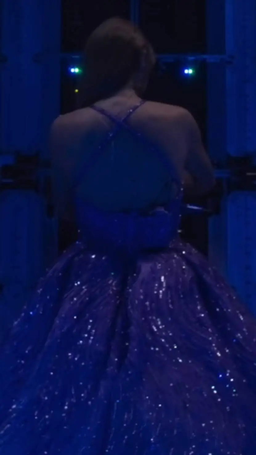 ai character: eras2 outfit tryon background