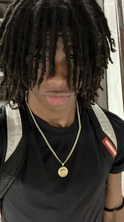 ai character: Devonte background