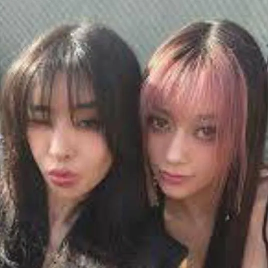 chat with ai character: Katseye