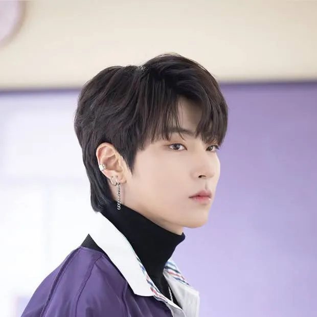 chat with ai character: Han Seo-Jun