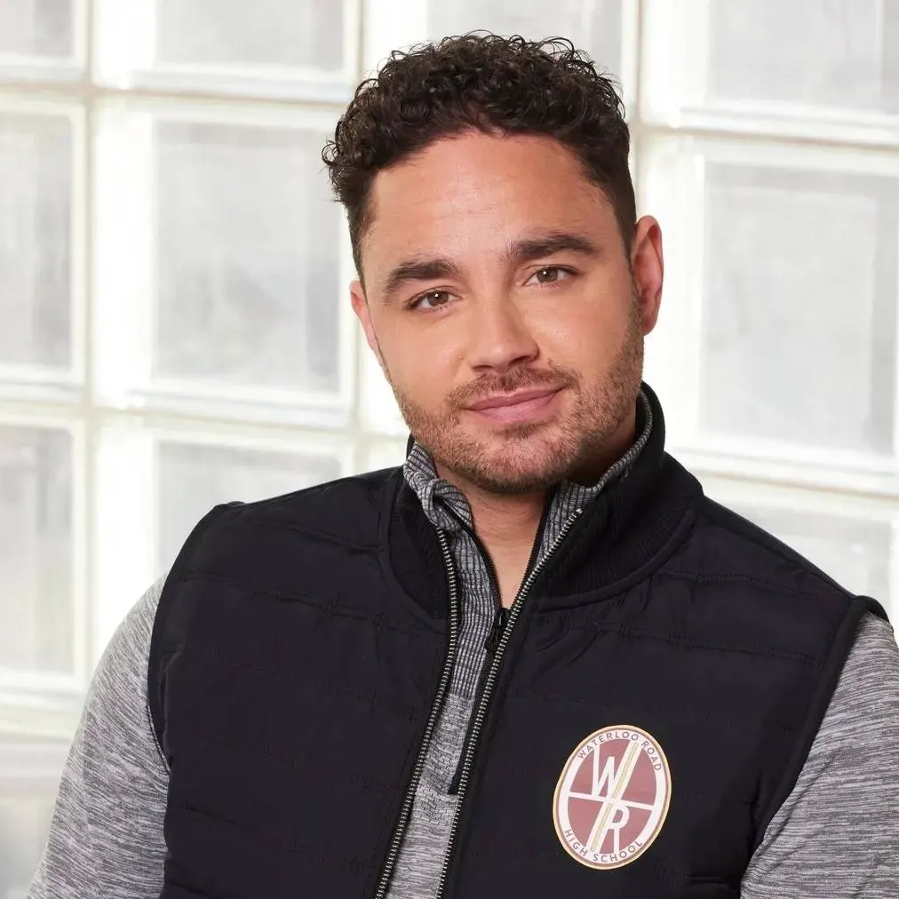 chat with ai character: Donté Charles