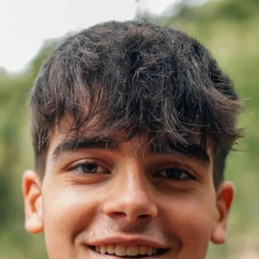 chat with ai character: Nate v2