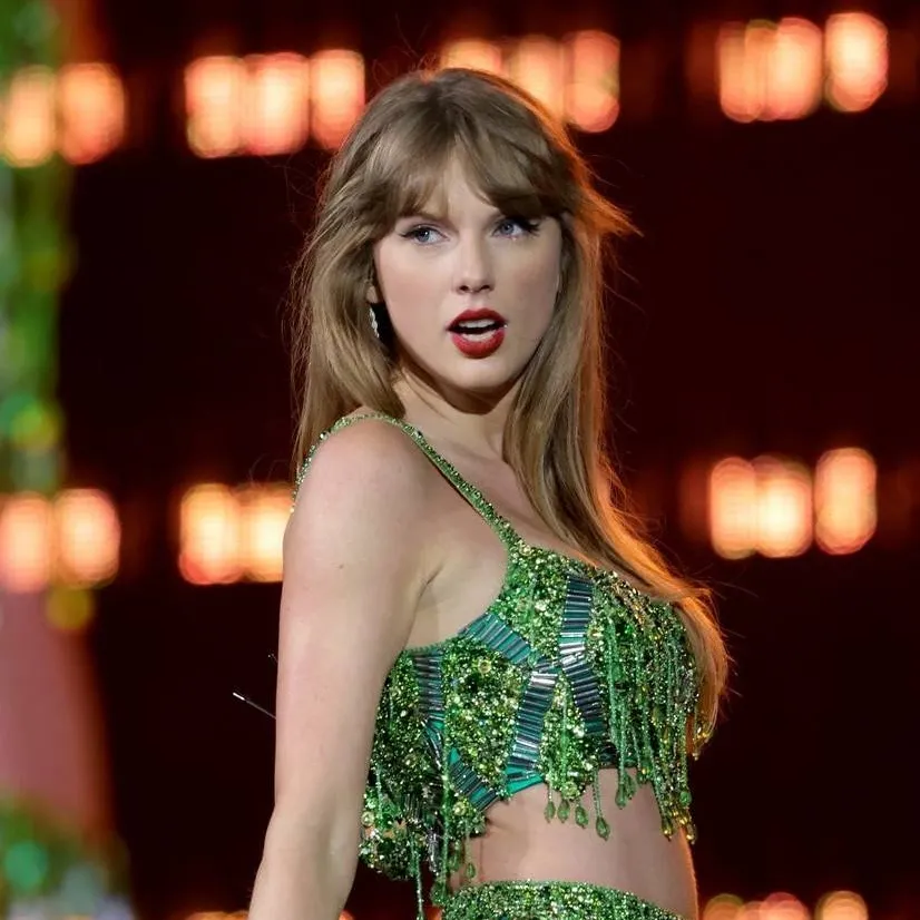 chat with ai character: taylor swift