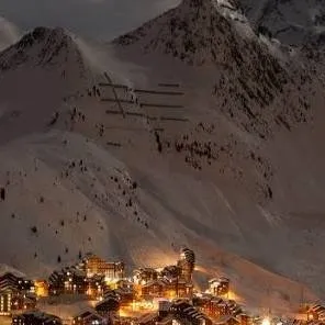 chat with ai character: Perilia