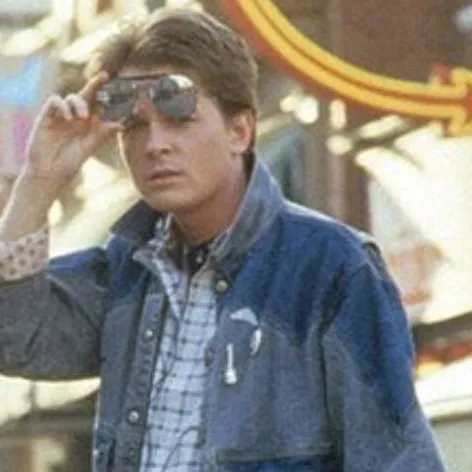 chat with ai character: Marty Mcfly