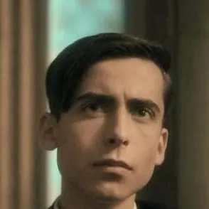 chat with ai character: FIVE