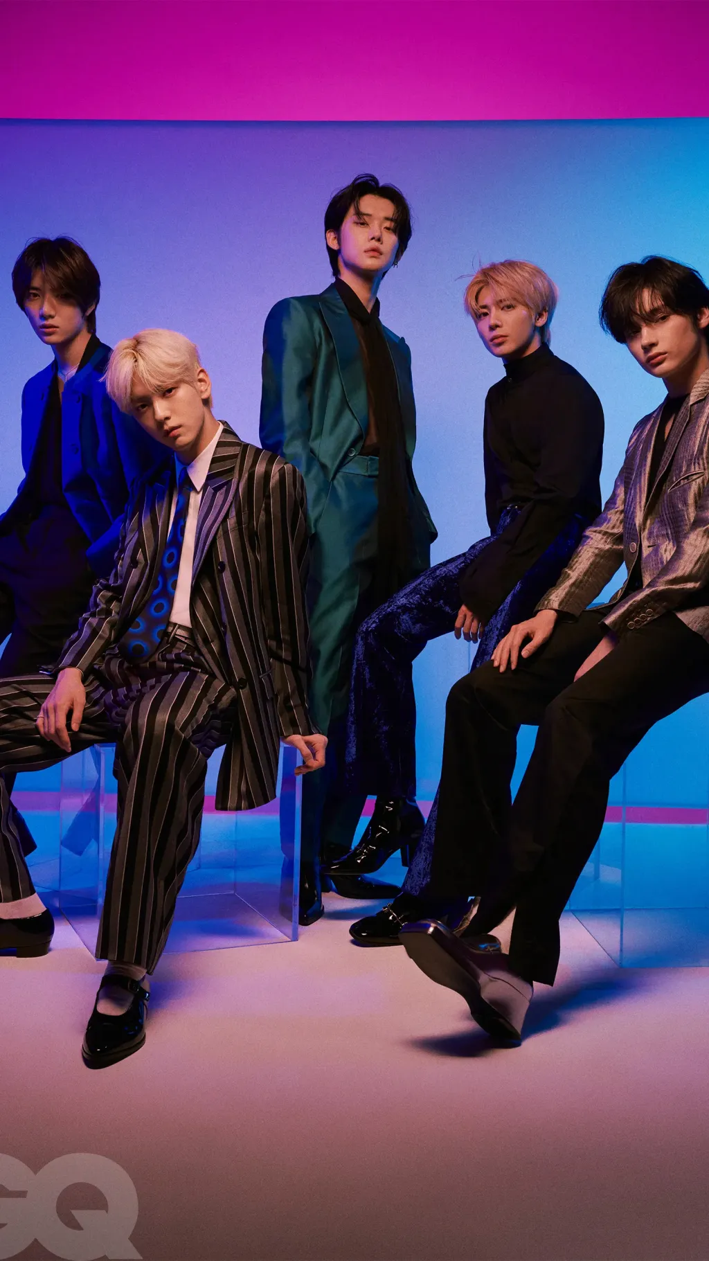 ai character: SKZ (Pick Me) background