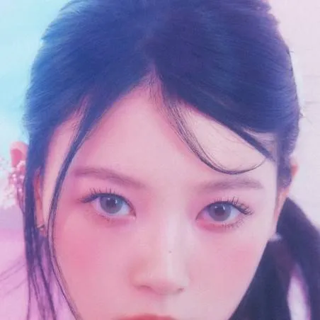 chat with ai character: kpop suggestions