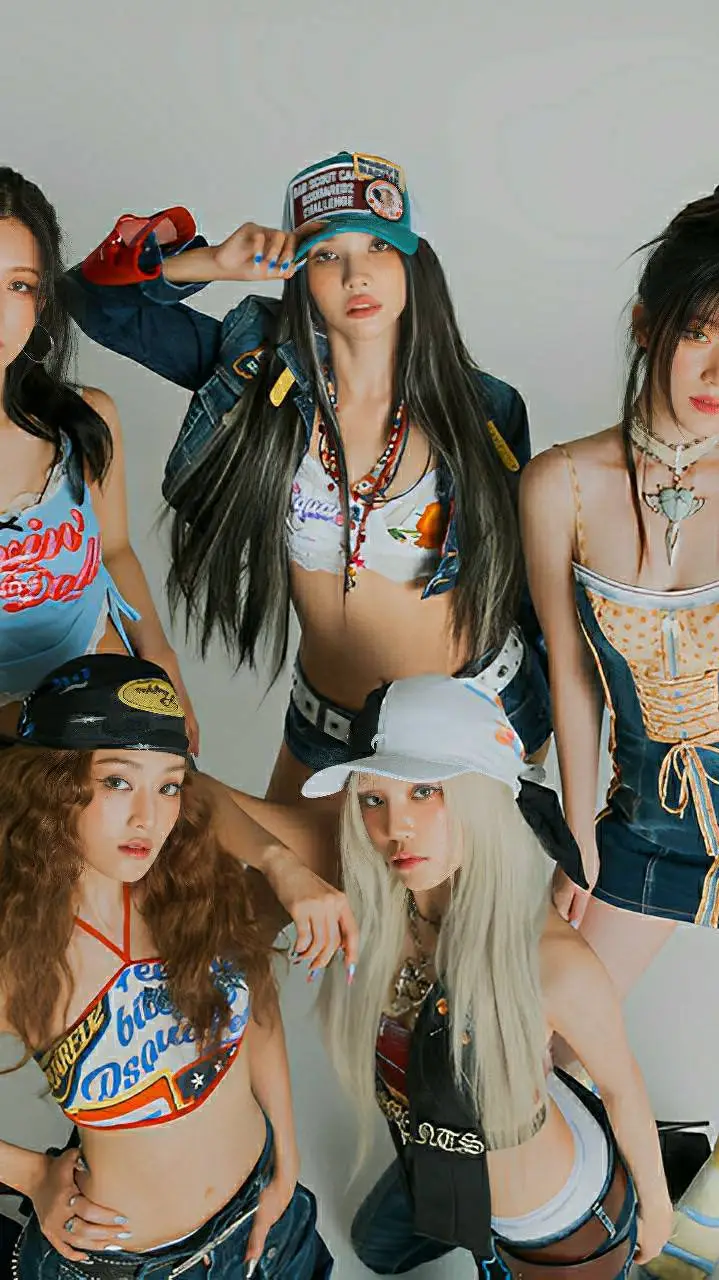 ai character: (G)-idle background