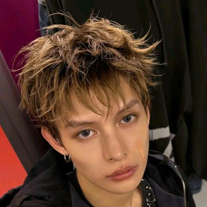 chat with ai character: James