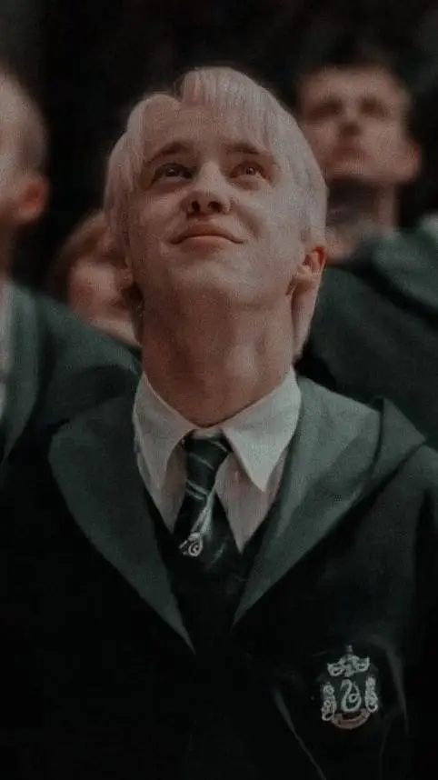ai character: Draco Malfoy background