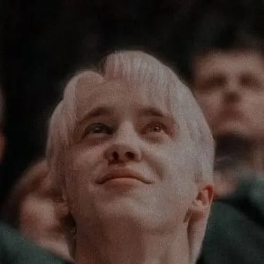 chat with ai character: Draco Malfoy