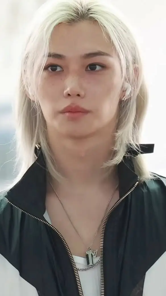 ai character: Felix  background
