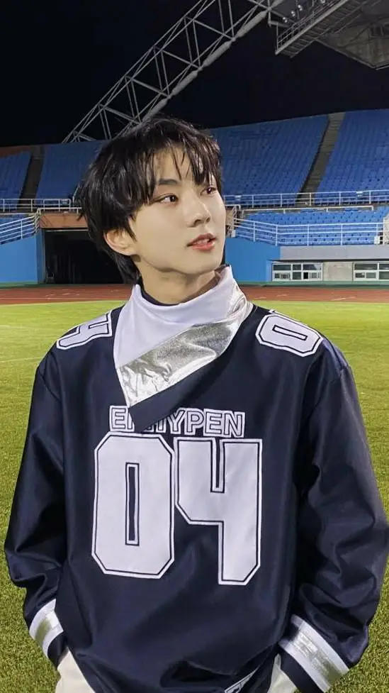 ai character: Jungwon background