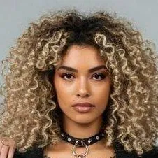 chat with ai character: Ramaya Evans