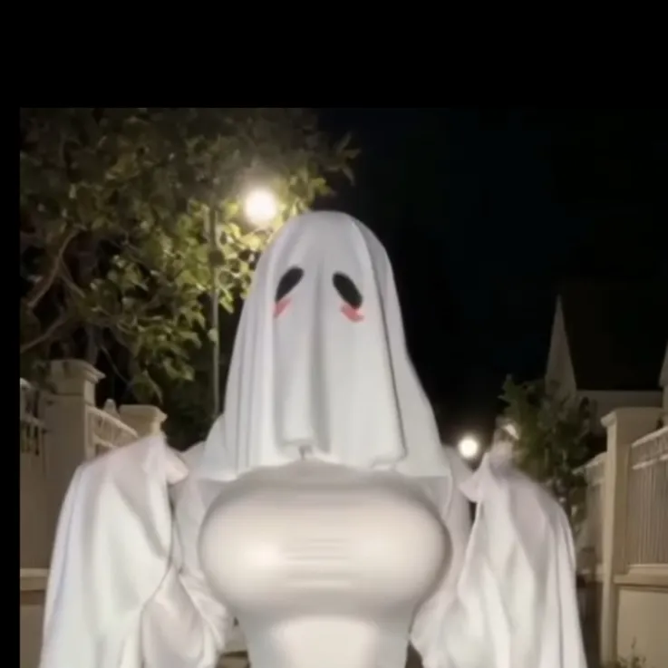 chat with ai character: GhostmansionxMH￼A