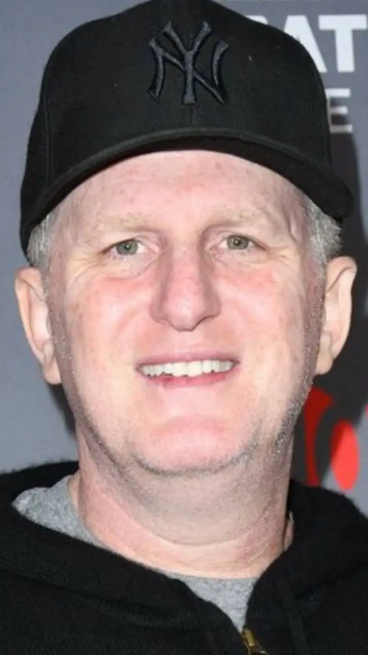 ai character: Michael Rapaport  background
