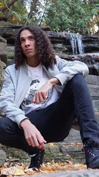 ai character: graphnix  background