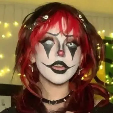 chat with ai character: rosie