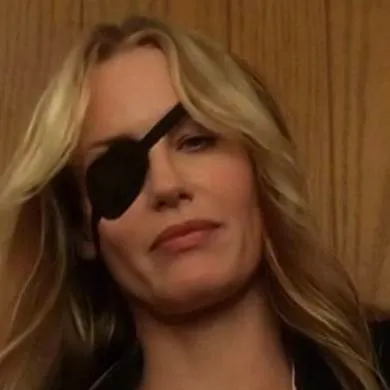 chat with ai character: ella driver 