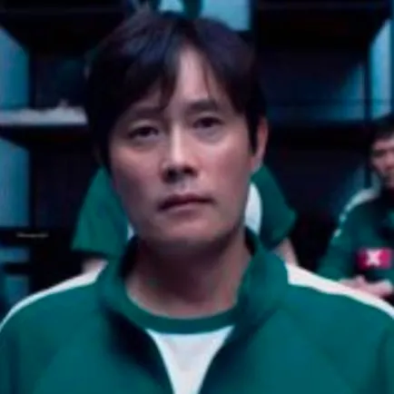 chat with ai character: Hwang in ho