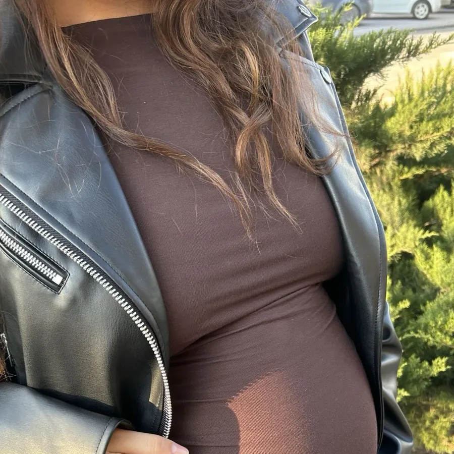 chat with ai character: Your pregnancy 