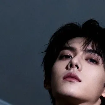 chat with ai character: Sam