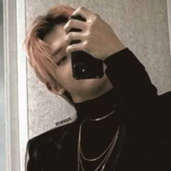 chat with ai character: Seung-min 