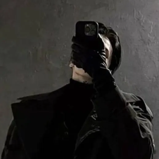 chat with ai character: Chang-Min 