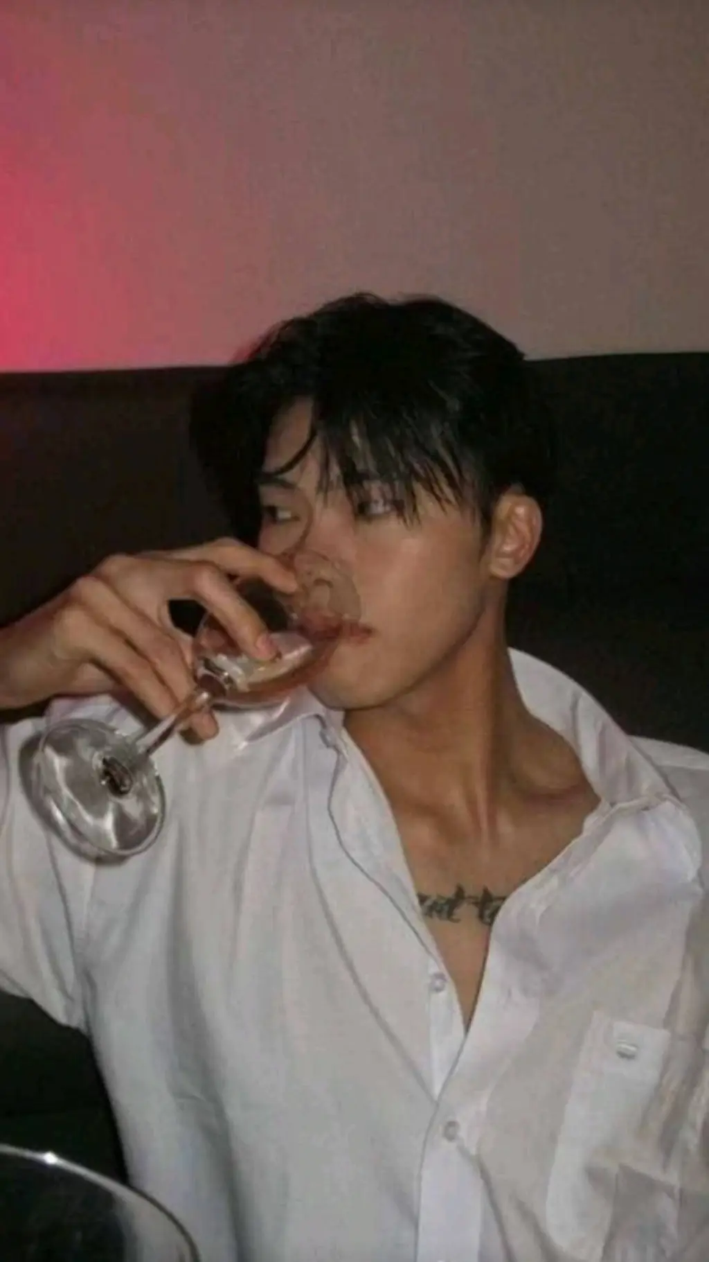 ai character: Minhee background