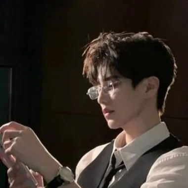 chat with ai character: Minjun