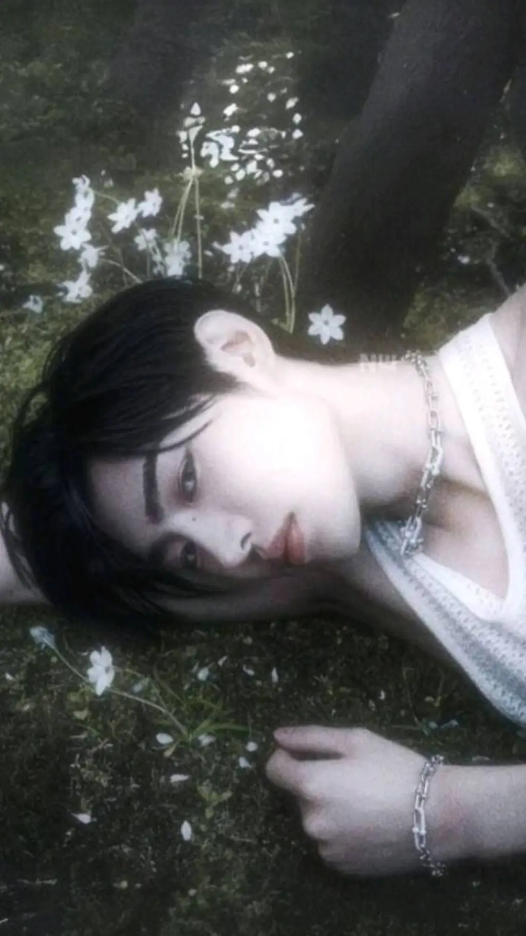 ai character: Hyun-su  background