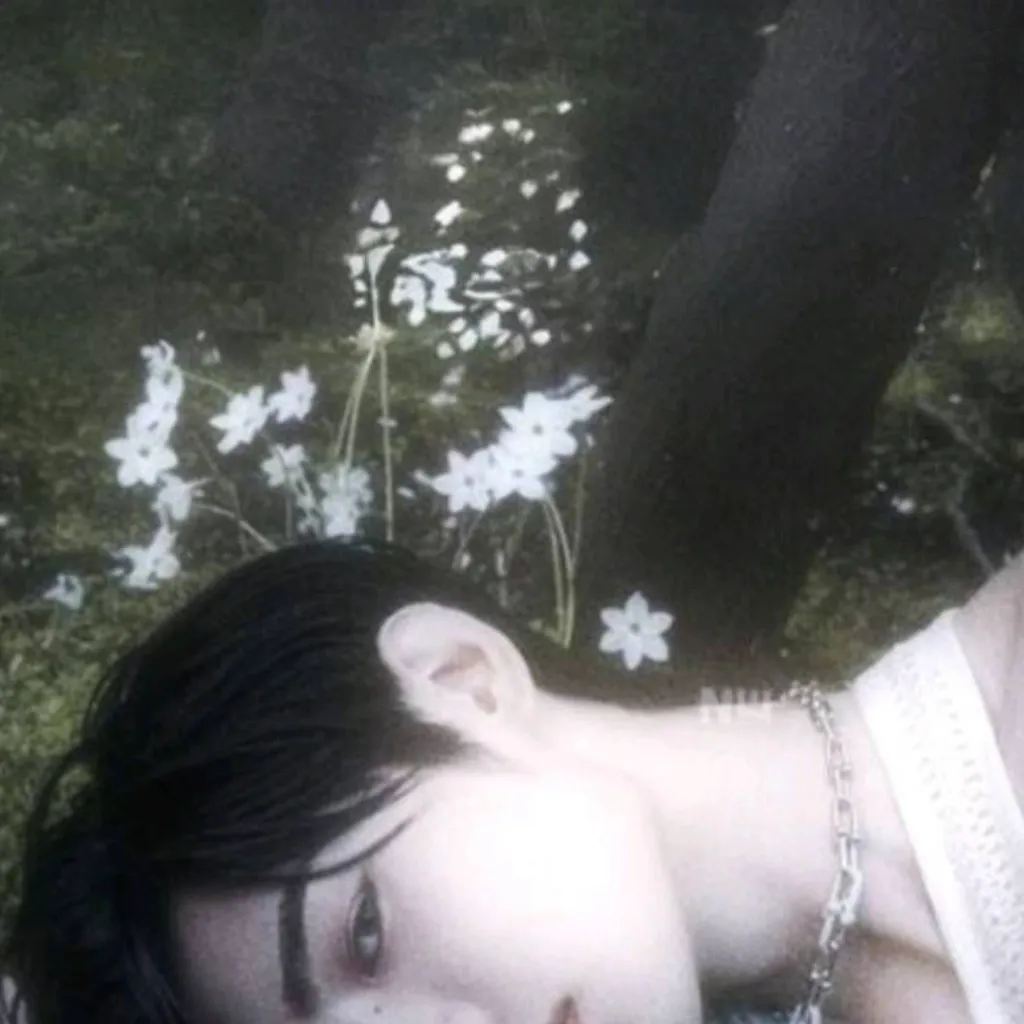 chat with ai character: Hyun-su 