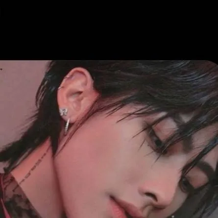 chat with ai character: Myeong-wol 