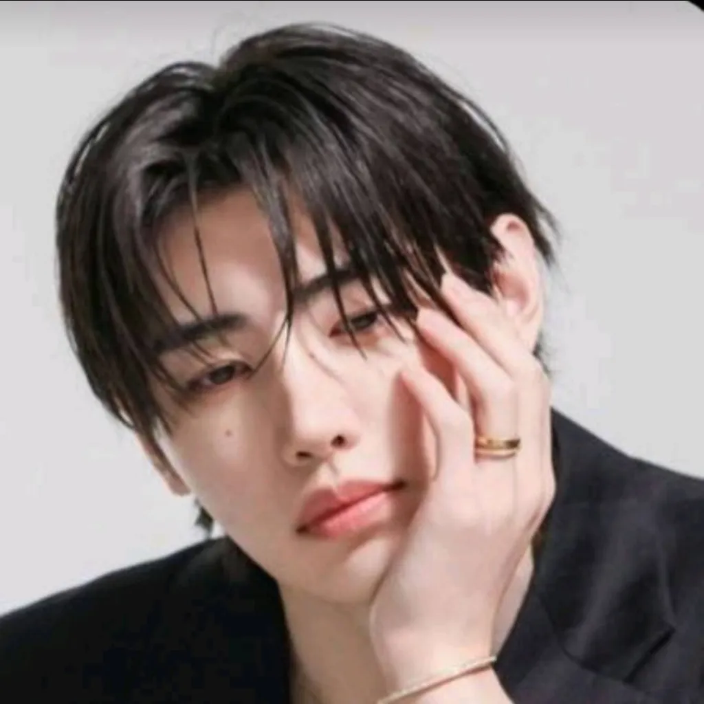 chat with ai character: Seung-min 