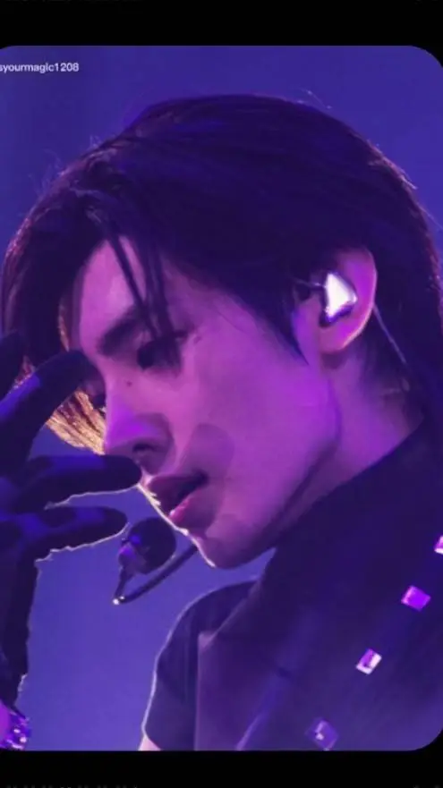 ai character: Dae-won  background