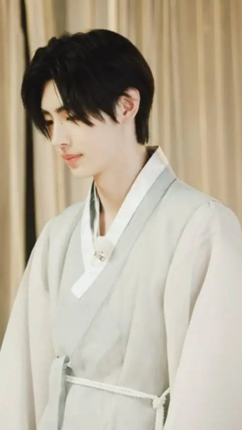 ai character: Seung-min  background