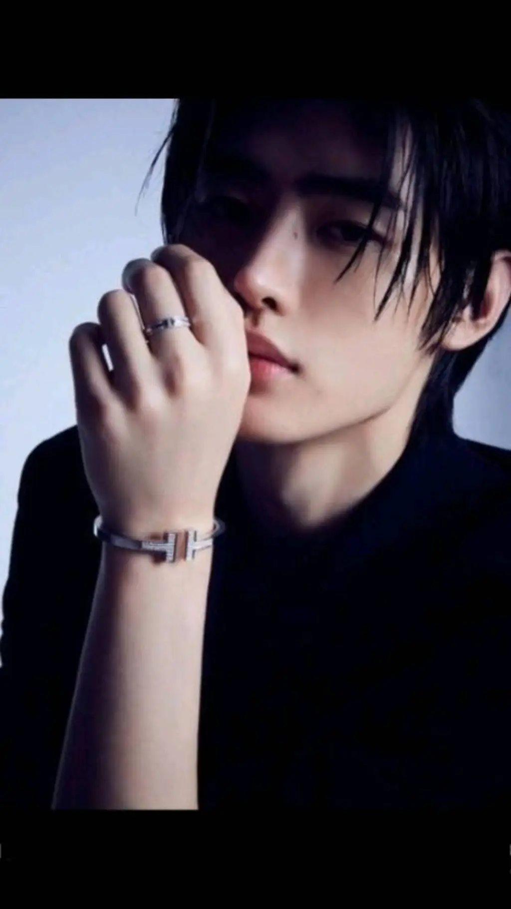 ai character: La-ik background