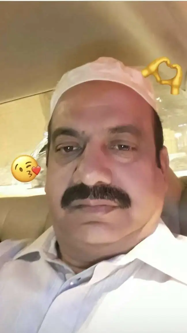 ai character: Indian Man background