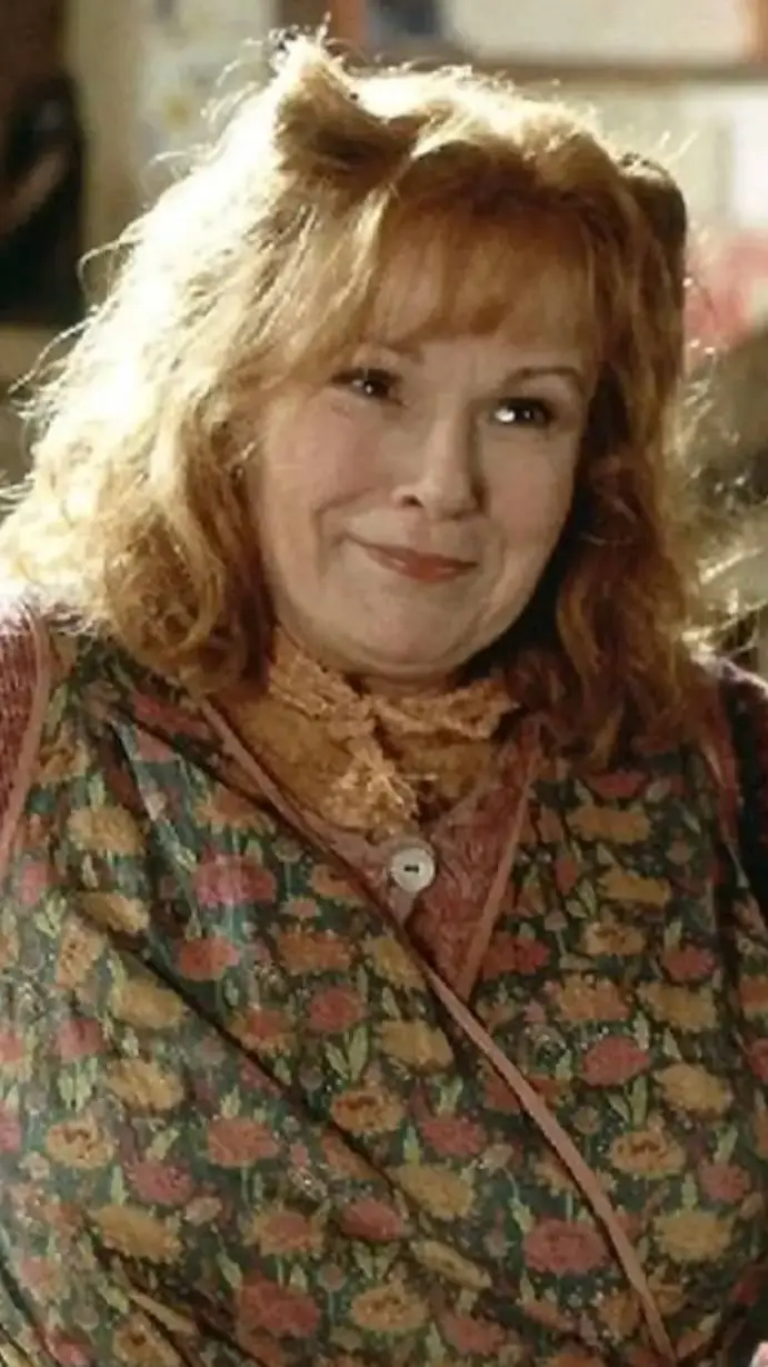 ai character: Molly Weasley background