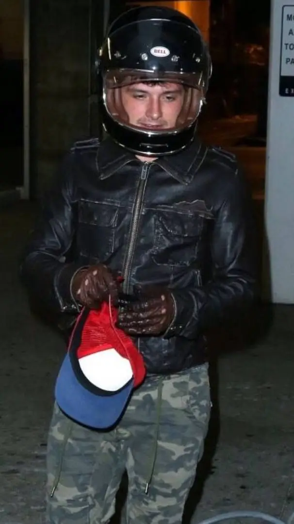 ai character: Josh Hutcherson  background