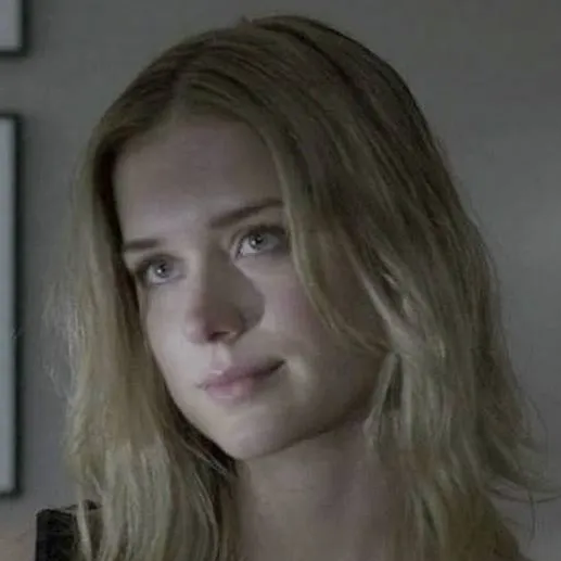chat with ai character: Elizabeth Lail
