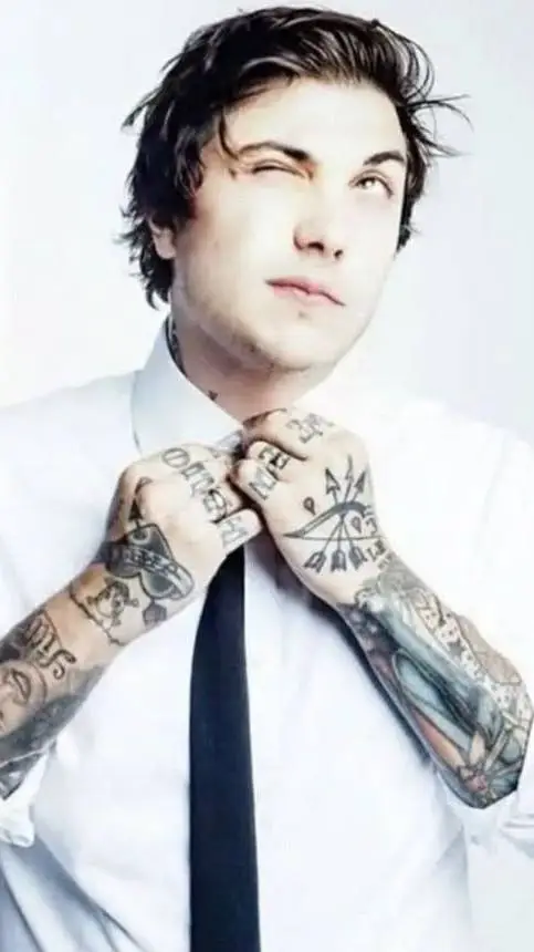 ai character: Frank Iero background