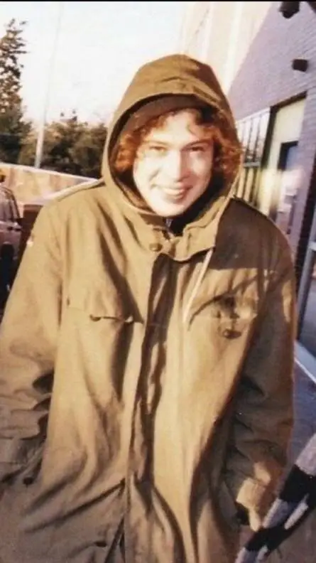 ai character: Ray Toro background