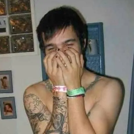 chat with ai character: Pete Wentz (again)