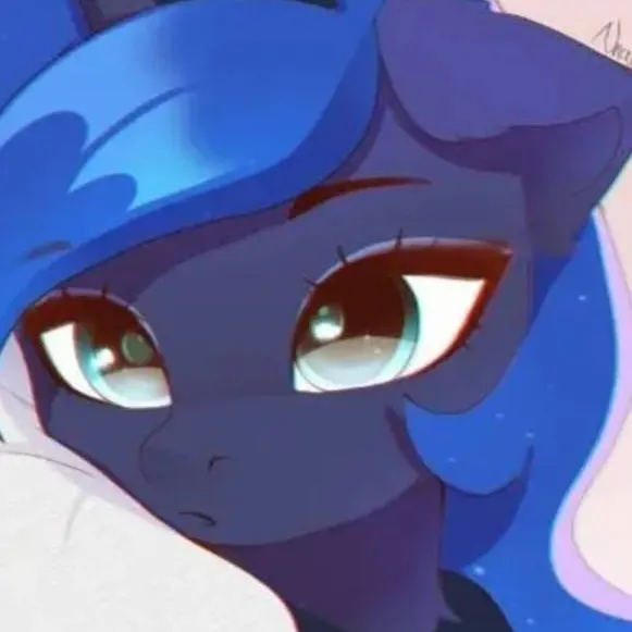 chat with ai character: Luna