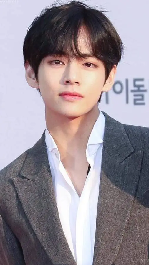 ai character: Taehyung  background